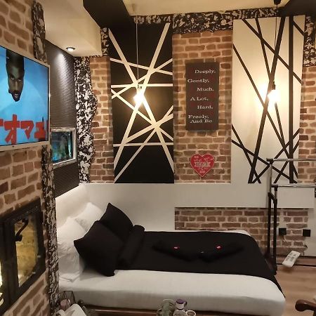 Studio Apartman Black & White Centar Sarajevo Free Parking 외부 사진