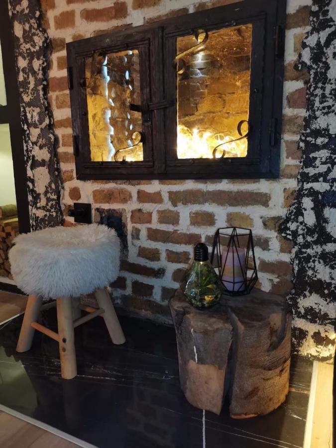 Studio Apartman Black & White Centar Sarajevo Free Parking 외부 사진