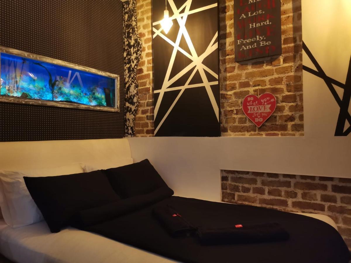 Studio Apartman Black & White Centar Sarajevo Free Parking 외부 사진