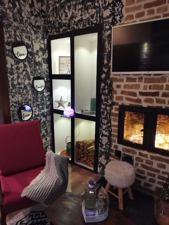 Studio Apartman Black & White Centar Sarajevo Free Parking 외부 사진