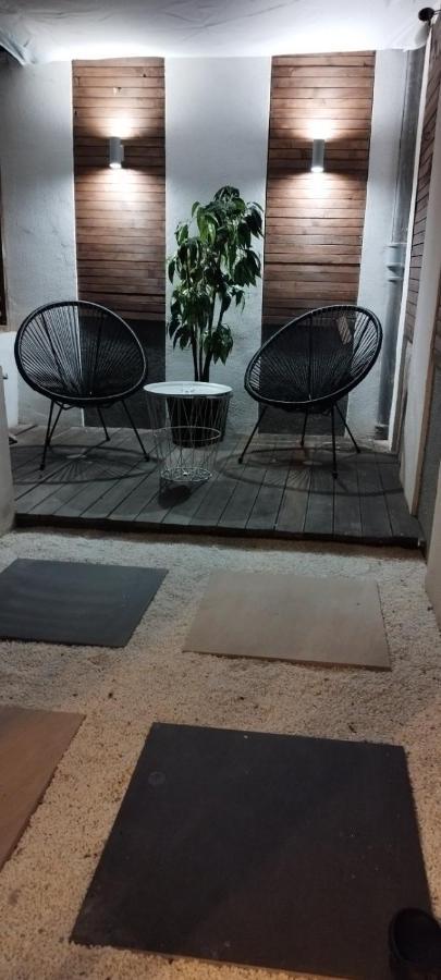 Studio Apartman Black & White Centar Sarajevo Free Parking 외부 사진