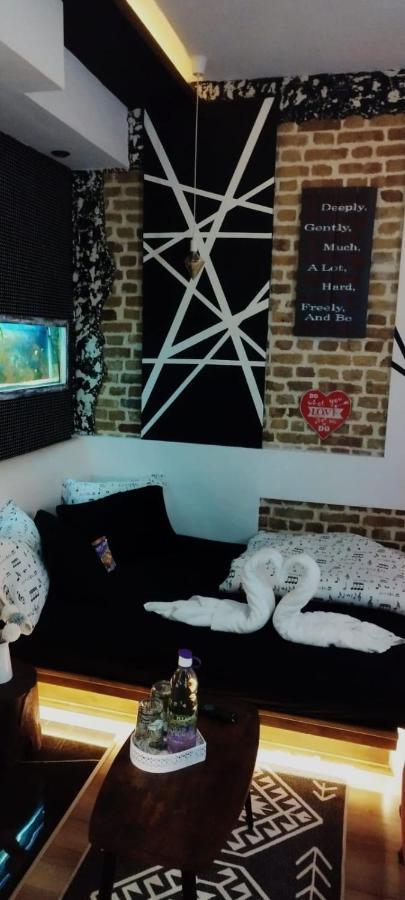 Studio Apartman Black & White Centar Sarajevo Free Parking 외부 사진
